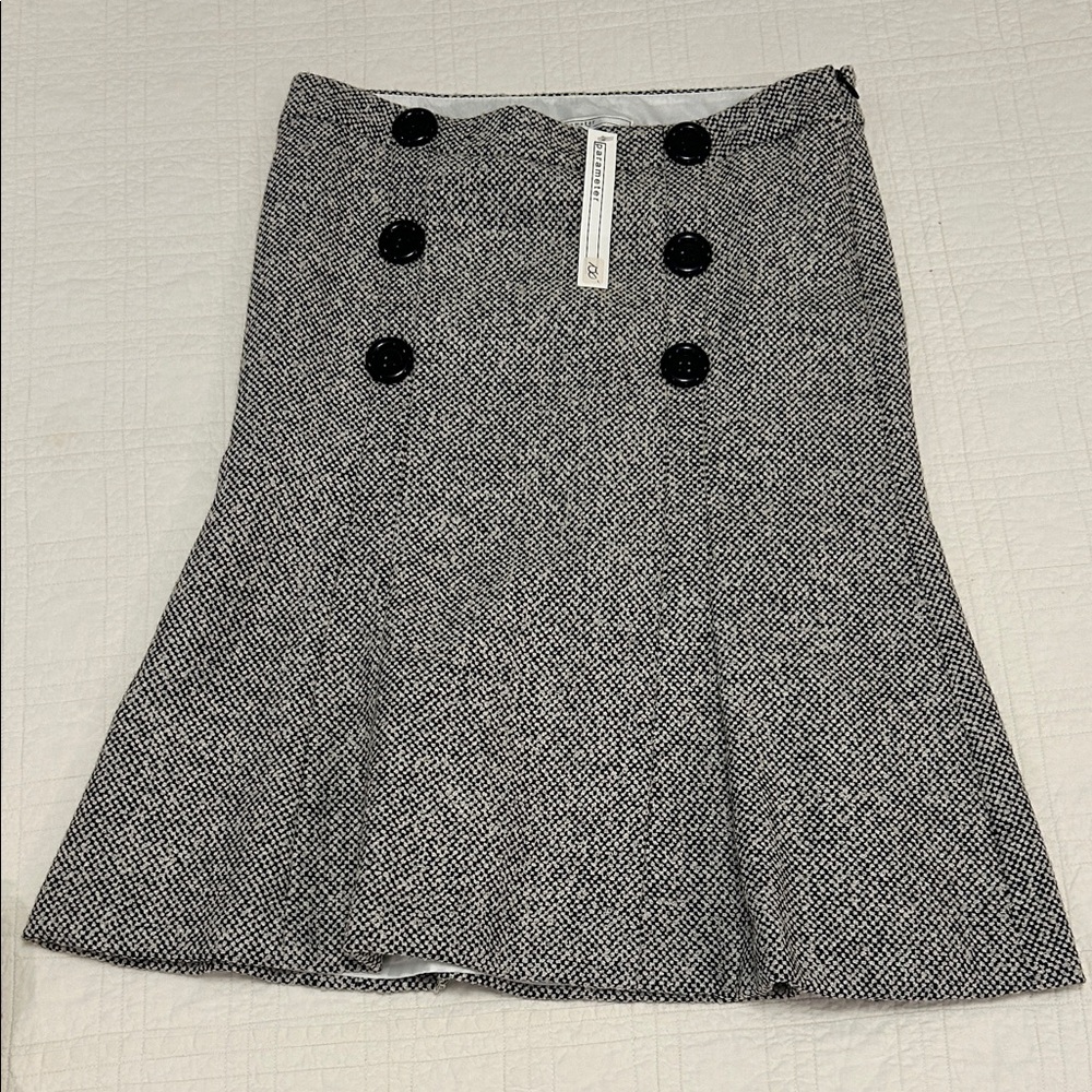 NWT Parameter Black/Gray/Cream Tweed A-Line Skirt. Size 4